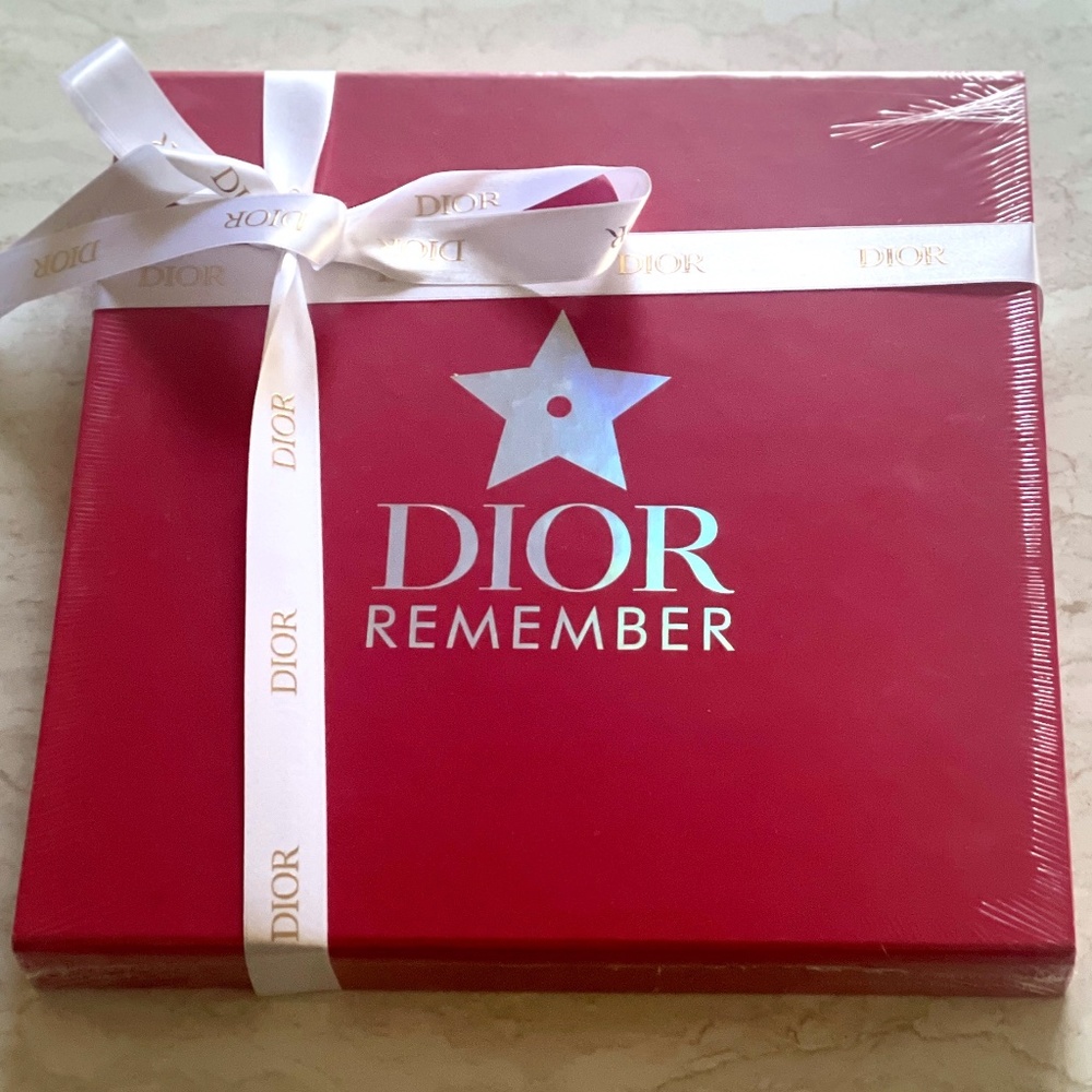 NWOT: Dior  - REMEMBER DIOR -  Memory Game -